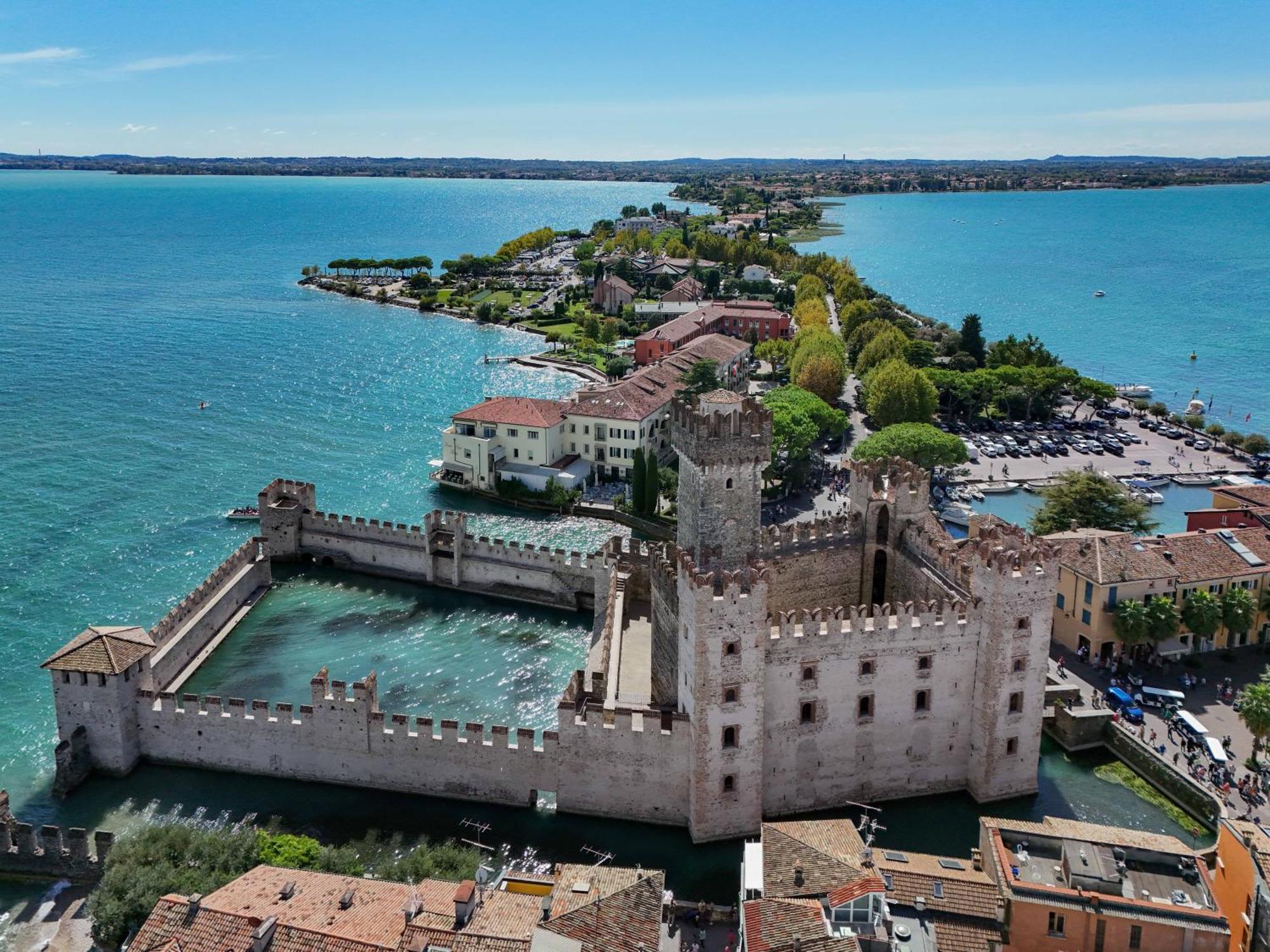 Locanda Carolina Mastino Scala Sirmione Exterior photo